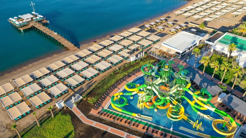 Crystal Centro 8 aquapark ve sahil
